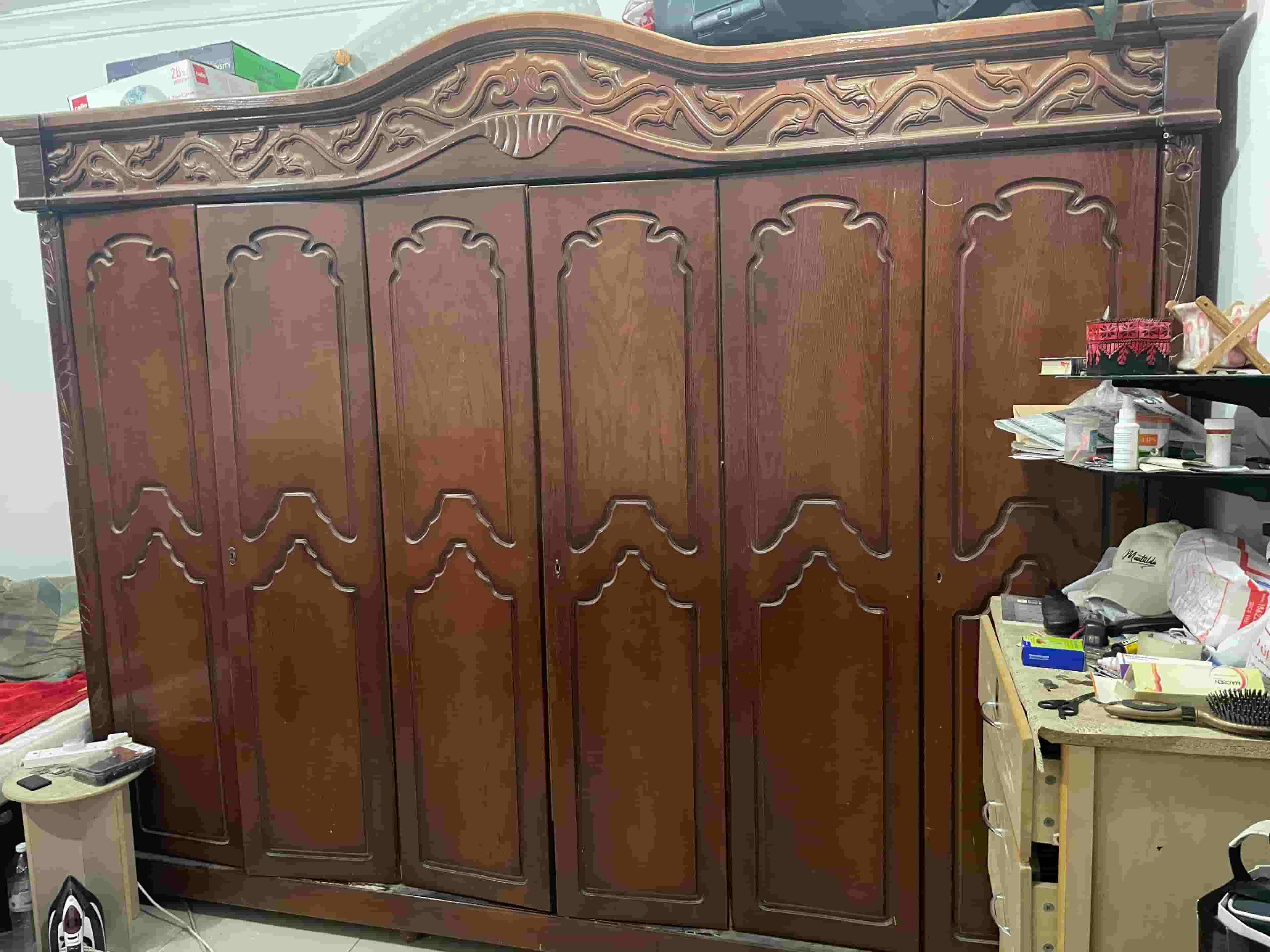 دولاب او كبت خشبى 