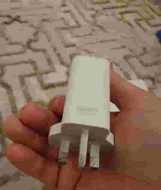 شاحن وان بلس