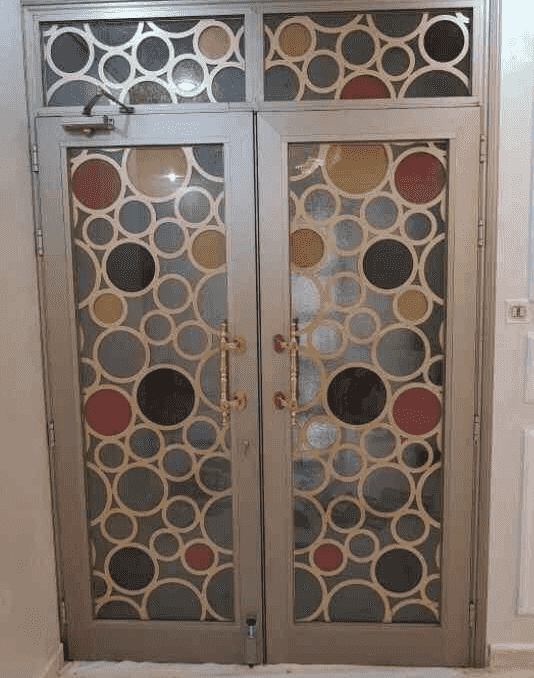 فني اقوم  بأعمال الألمنيوم