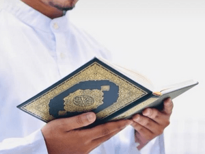 A special Kuwaiti Quran keeper